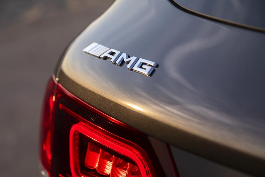 Логотип Mercedes-AMG GLC43 4Matic (X253) 2019 года  (NA) (фото 24 из 68)